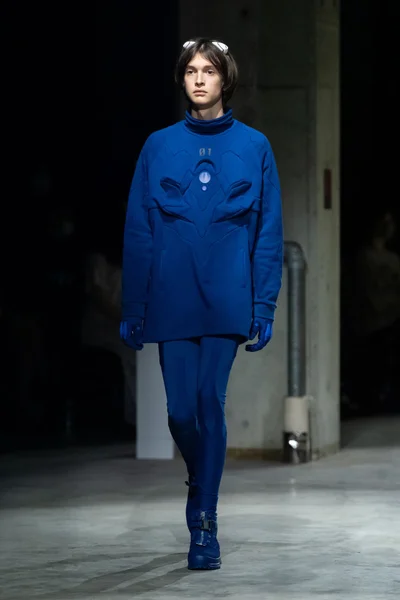 Look 14
